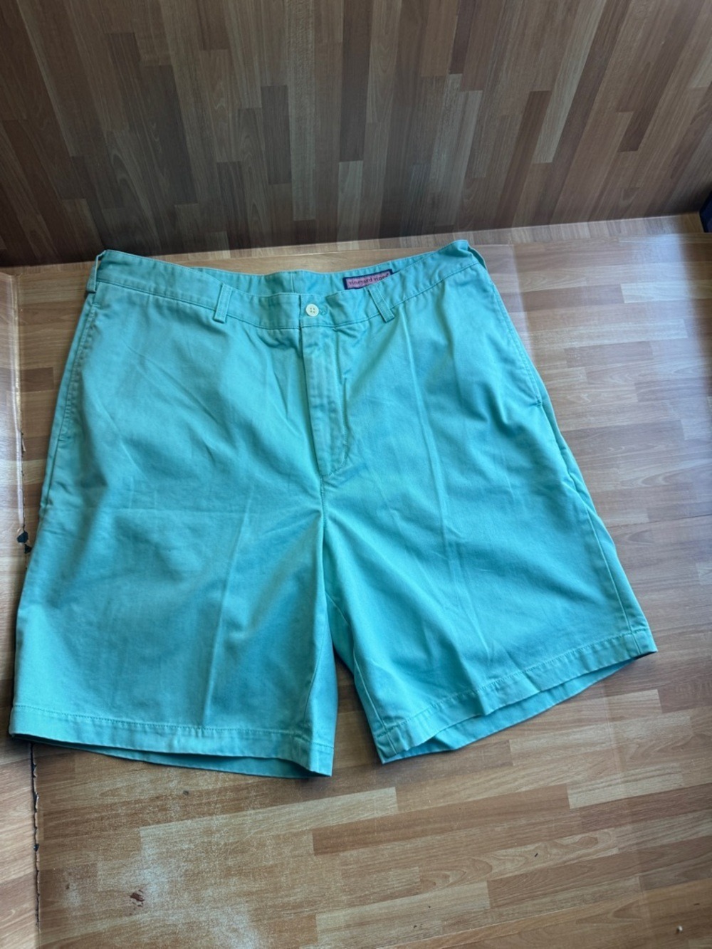 Vineyard Vines club shorts, turquoise,color.flat-front chino, size 38